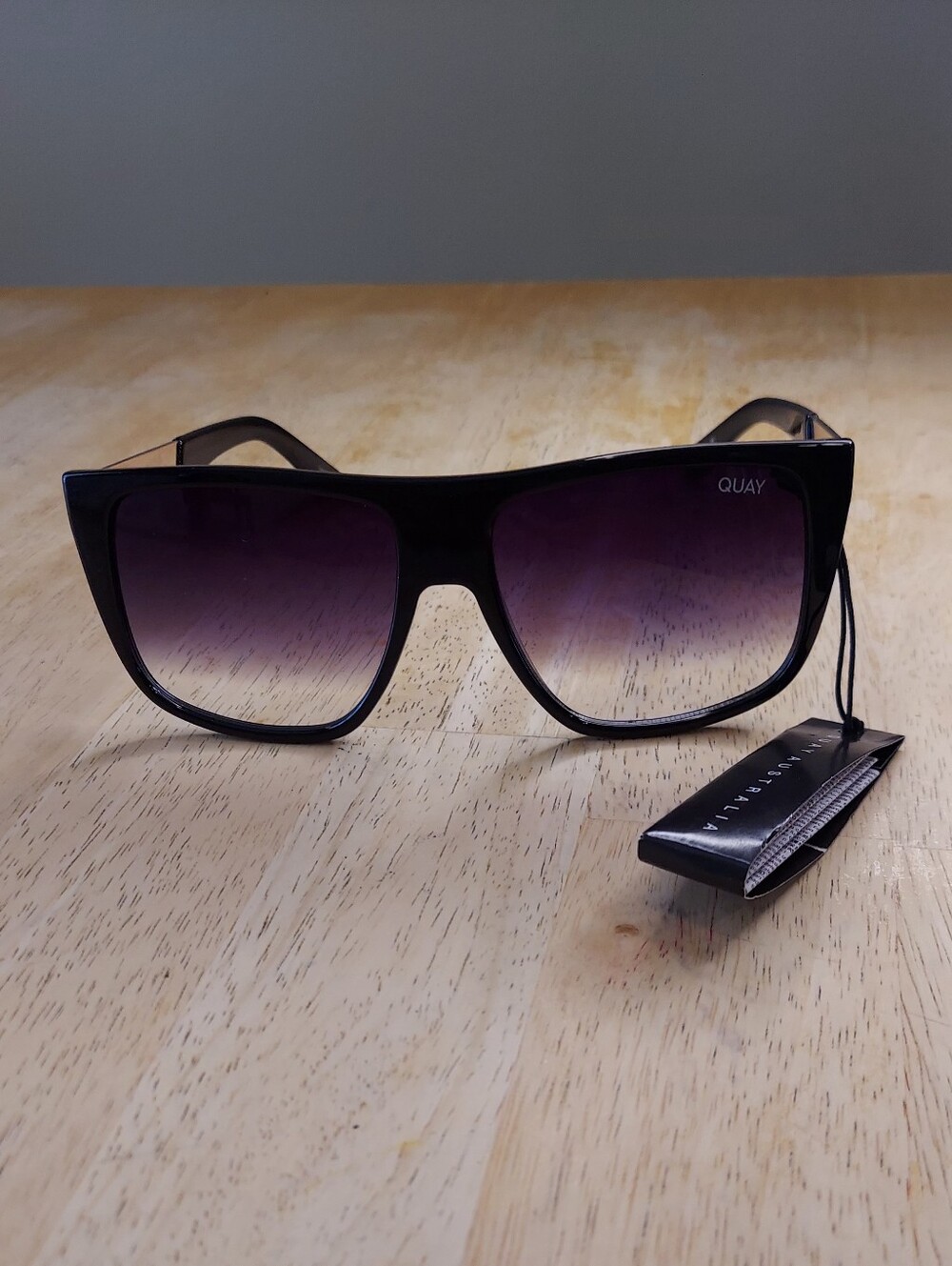 New Quay Australia Incognito 56mm Gradient Flat Top Sunglasses - Picture 4 of 7